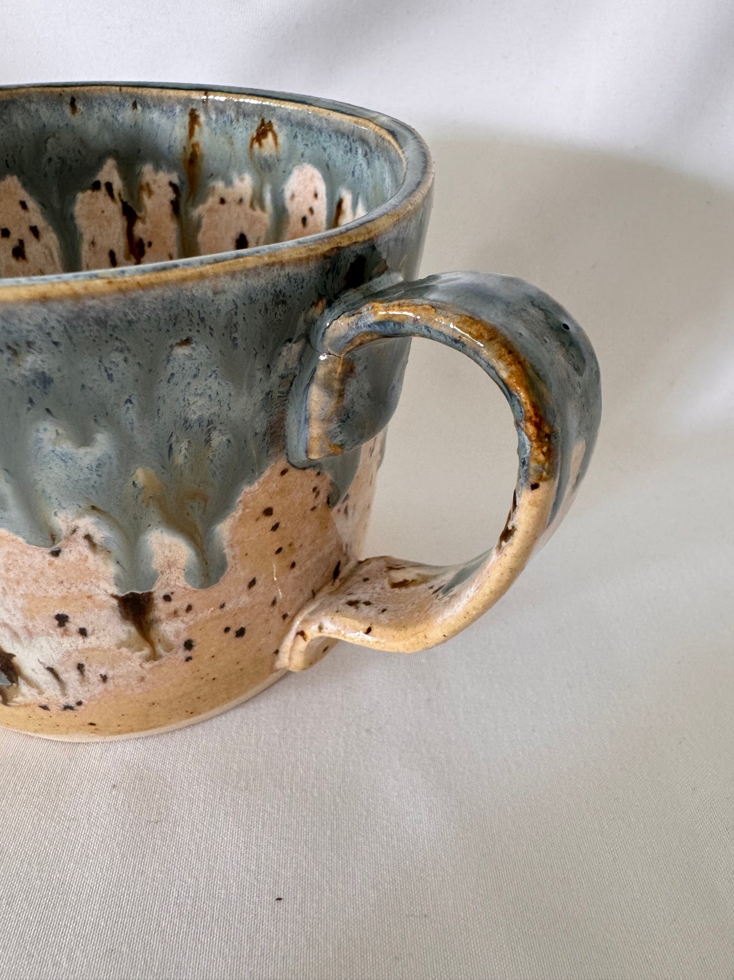 Mug (blue/ creams)