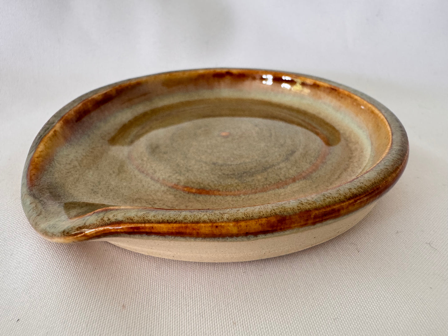 Spoon rest (greeny-browns)