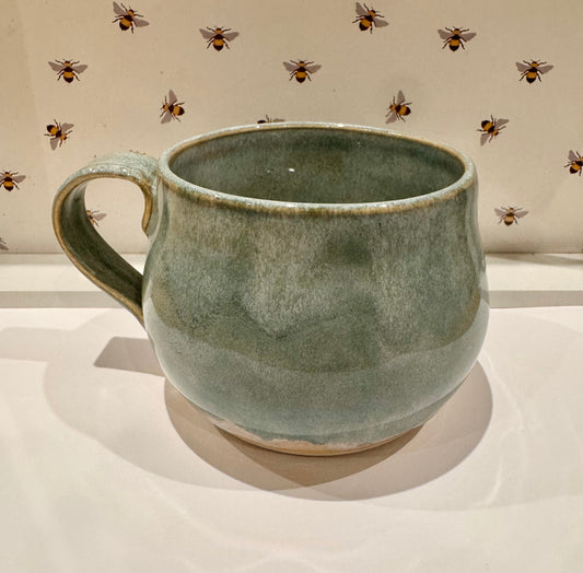 A mug (pale turquoise)