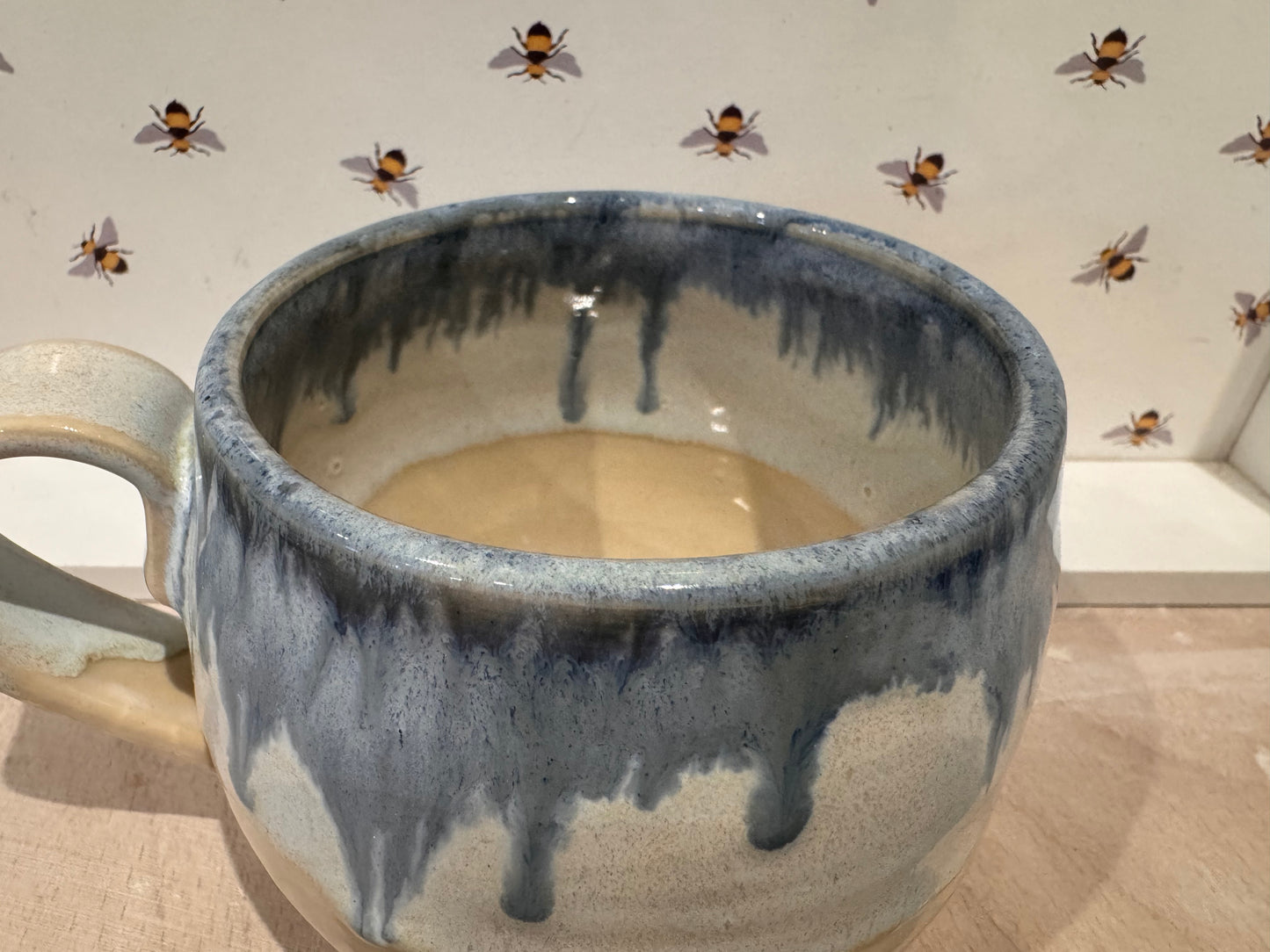 Mug (blue/ creams)