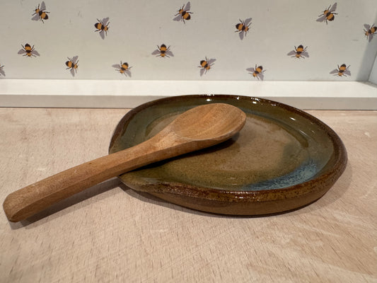 Spoon rest (greeny-browns)