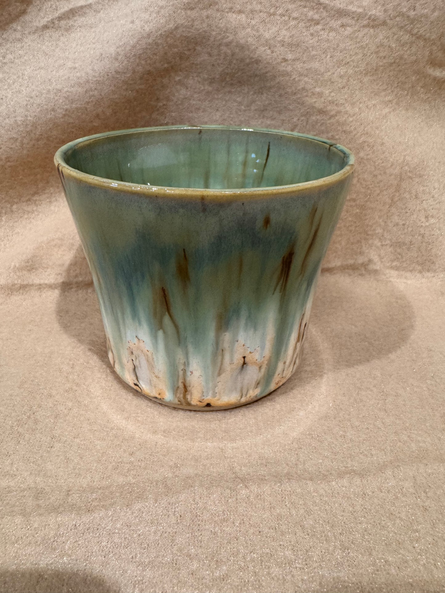 A mug (cream with greens)