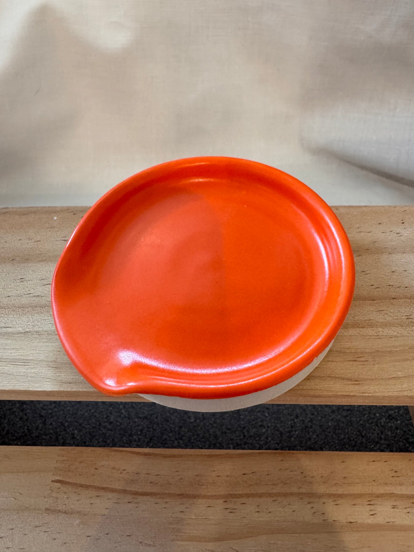 Spoon rest (bright orange)