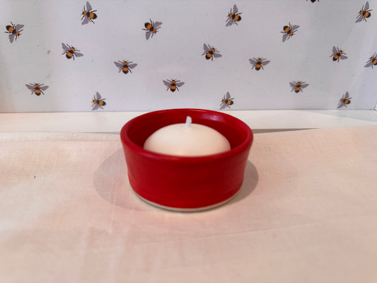 Tea light holder in red (candle included)
