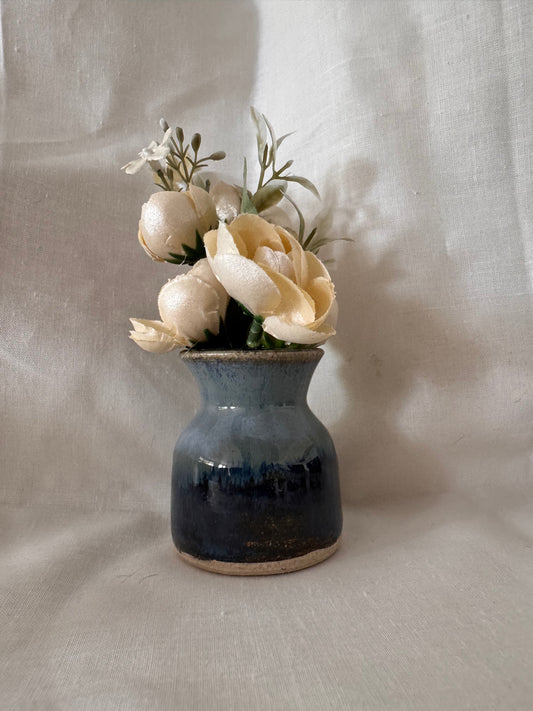 Bud vase (blue-grey)